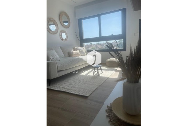 Aus zweiter Hand - Penthouse -
Orihuela Costa - Las Filipinas