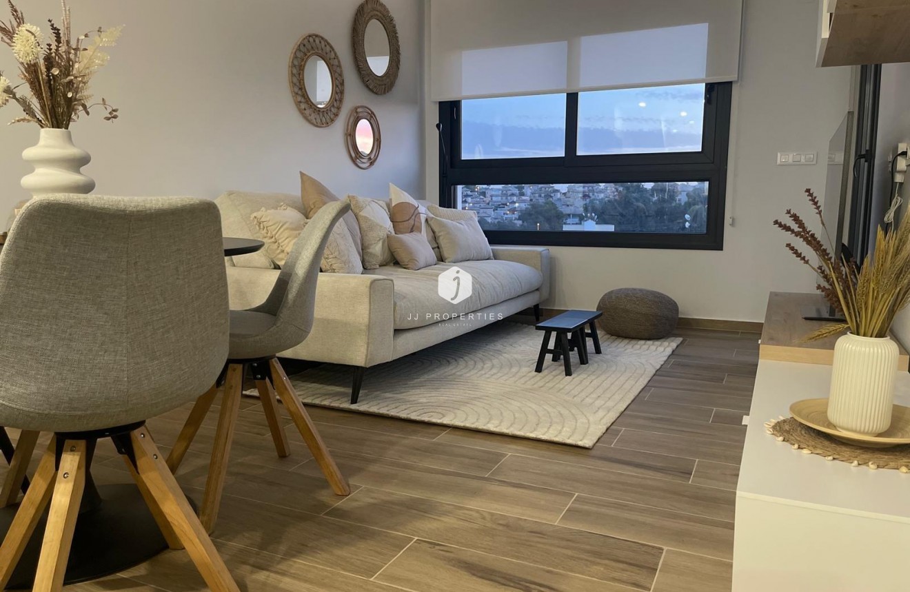 Aus zweiter Hand - Penthouse -
Orihuela Costa - Las Filipinas