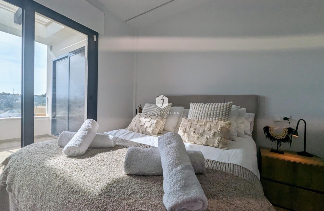 Aus zweiter Hand - Penthouse -
Orihuela Costa - Las Filipinas