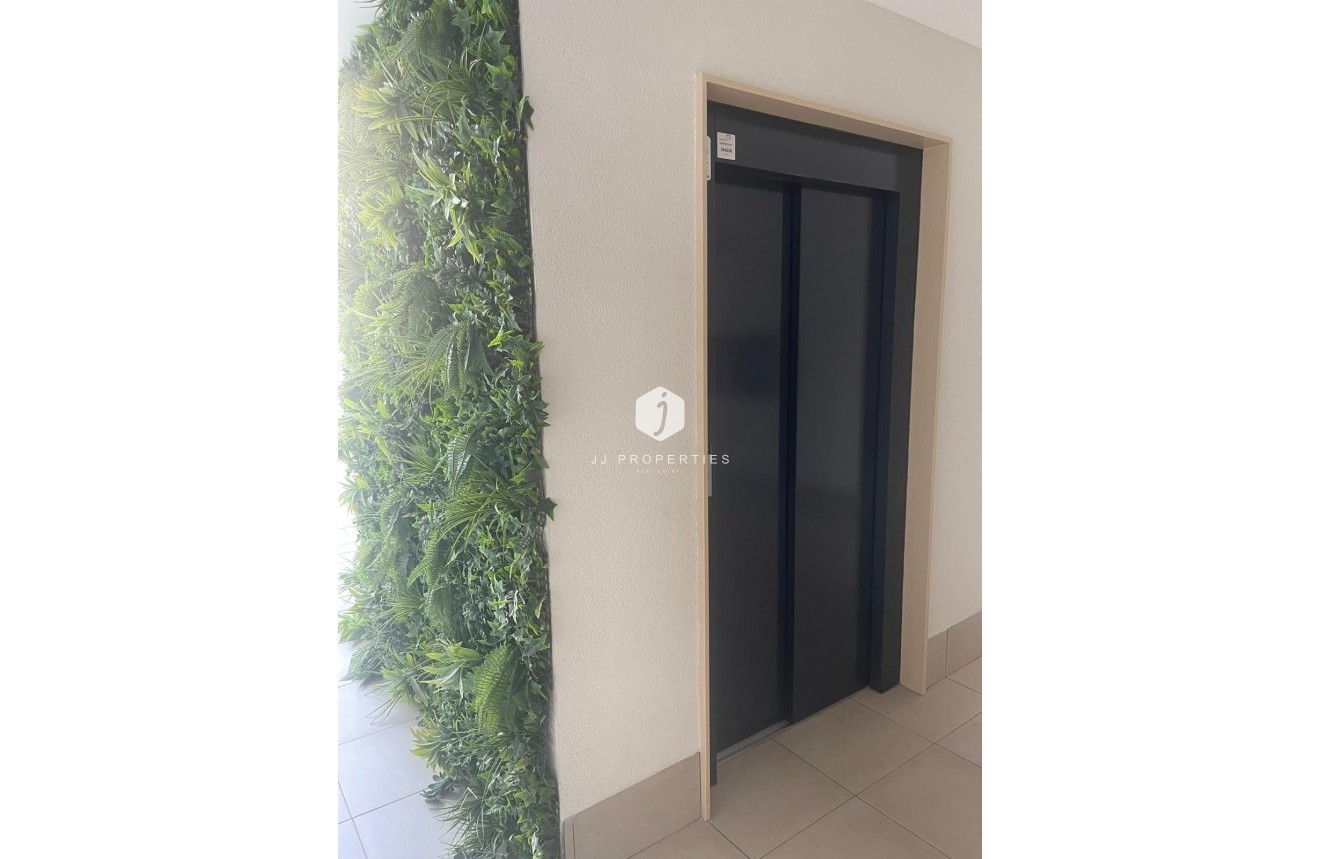 Aus zweiter Hand - Penthouse -
Orihuela Costa - Las Filipinas