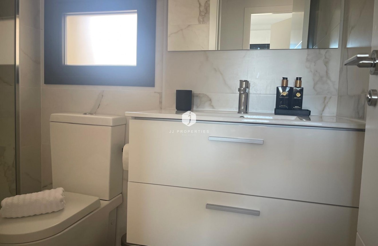 Aus zweiter Hand - Penthouse -
Orihuela Costa - Las Filipinas