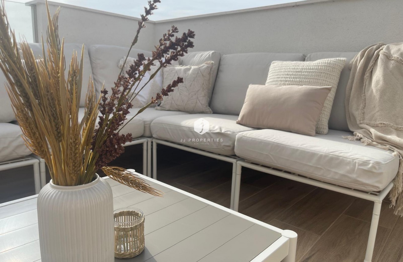Aus zweiter Hand - Penthouse -
Orihuela Costa - Las Filipinas