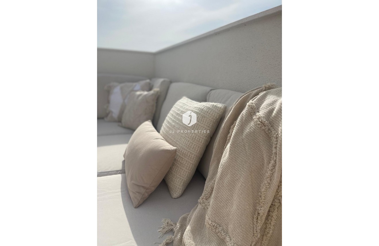 Aus zweiter Hand - Penthouse -
Orihuela Costa - Las Filipinas