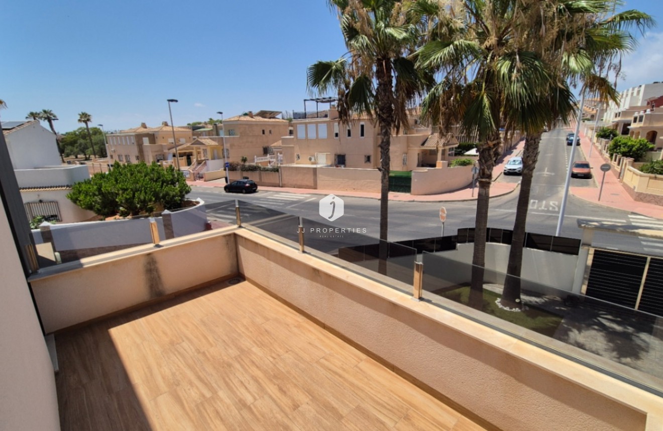 Aus zweiter Hand - Villa -
Torrevieja - Costa Blanca