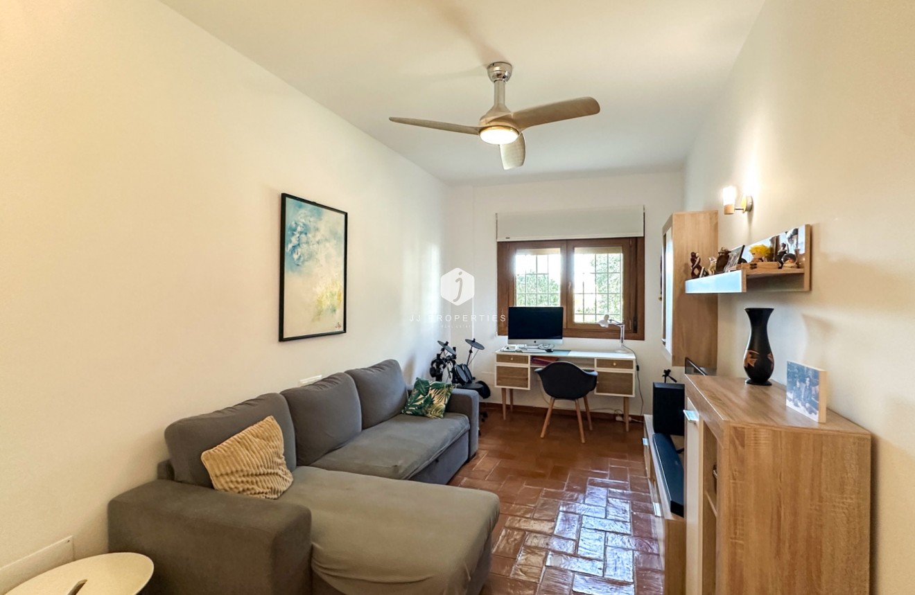 Aus zweiter Hand - Villa -
Dehesa de Campoamor - Costa Blanca