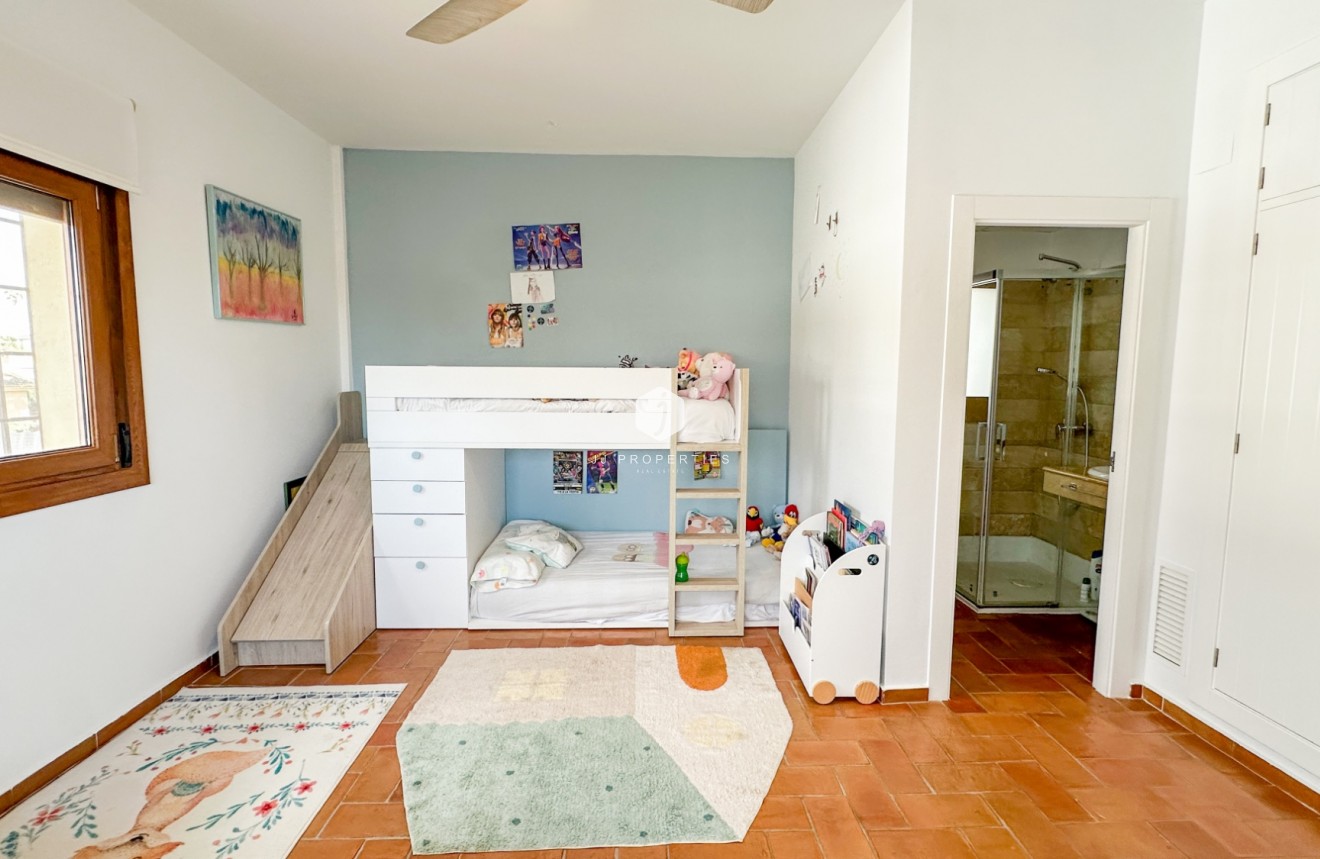 Aus zweiter Hand - Villa -
Dehesa de Campoamor - Costa Blanca