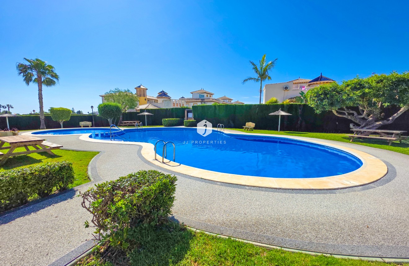 Aus zweiter Hand - Wohnung -
Cabo Roig - Costa Blanca