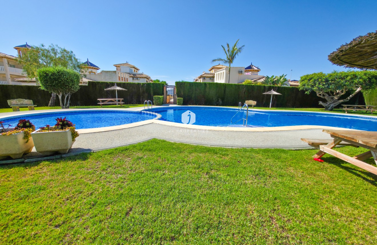 Aus zweiter Hand - Wohnung -
Cabo Roig - Costa Blanca