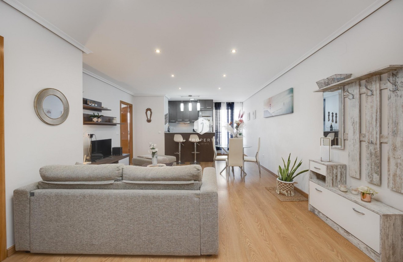 D'occasion - Appartement -
Torrevieja - Centro