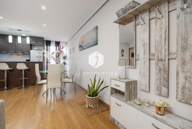 D'occasion - Appartement -
Torrevieja - Centro