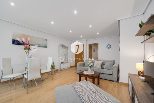 D'occasion - Appartement -
Torrevieja - Centro