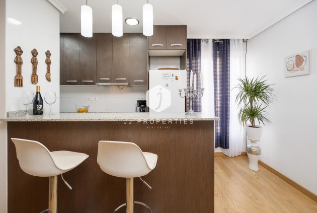 D'occasion - Appartement -
Torrevieja - Centro