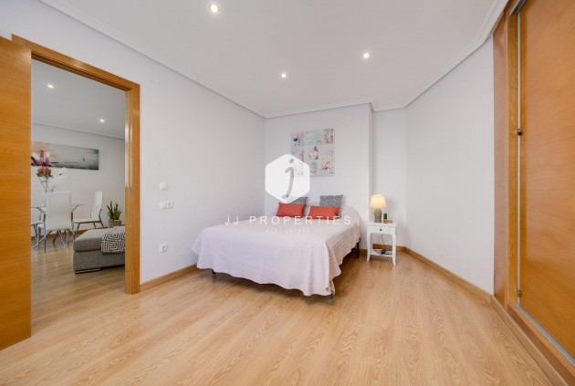 D'occasion - Appartement -
Torrevieja - Centro