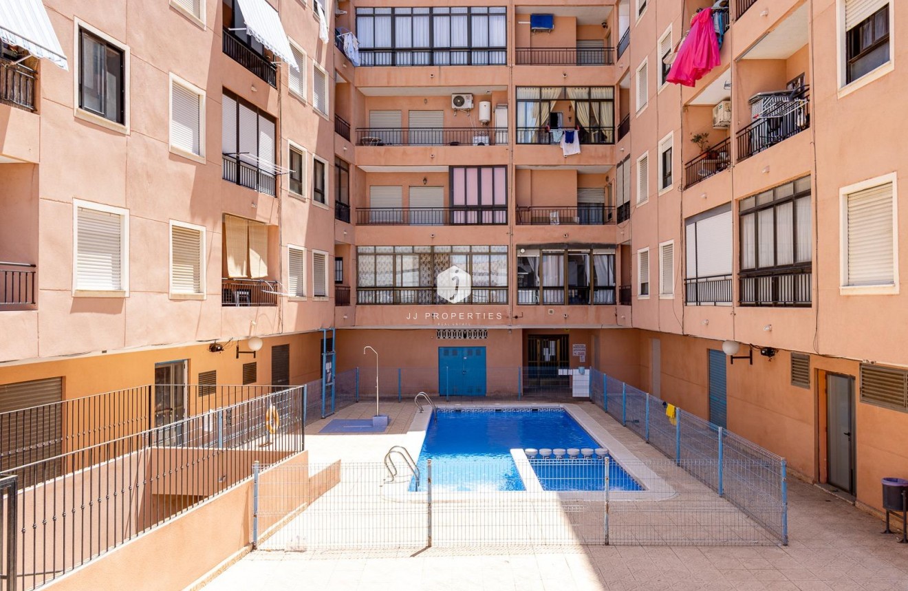 D'occasion - Appartement -
Torrevieja - Centro