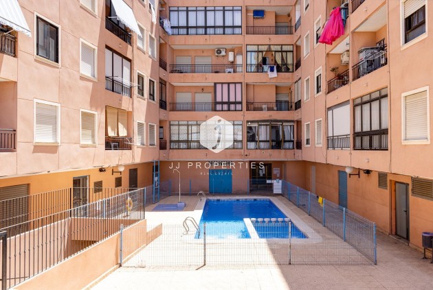 D'occasion - Appartement -
Torrevieja - Centro