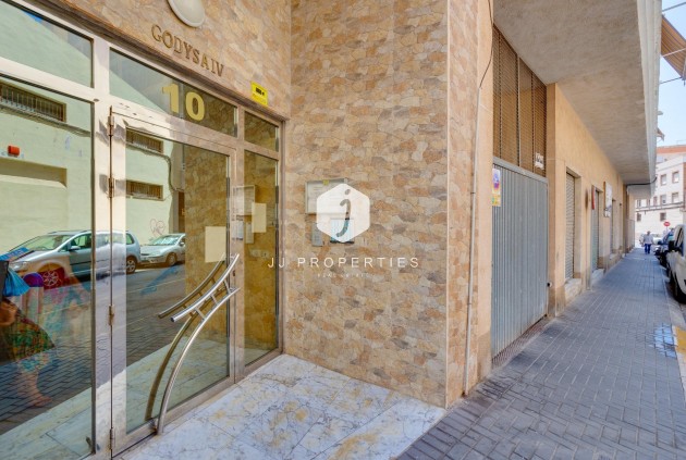 D'occasion - Appartement -
Torrevieja - Centro