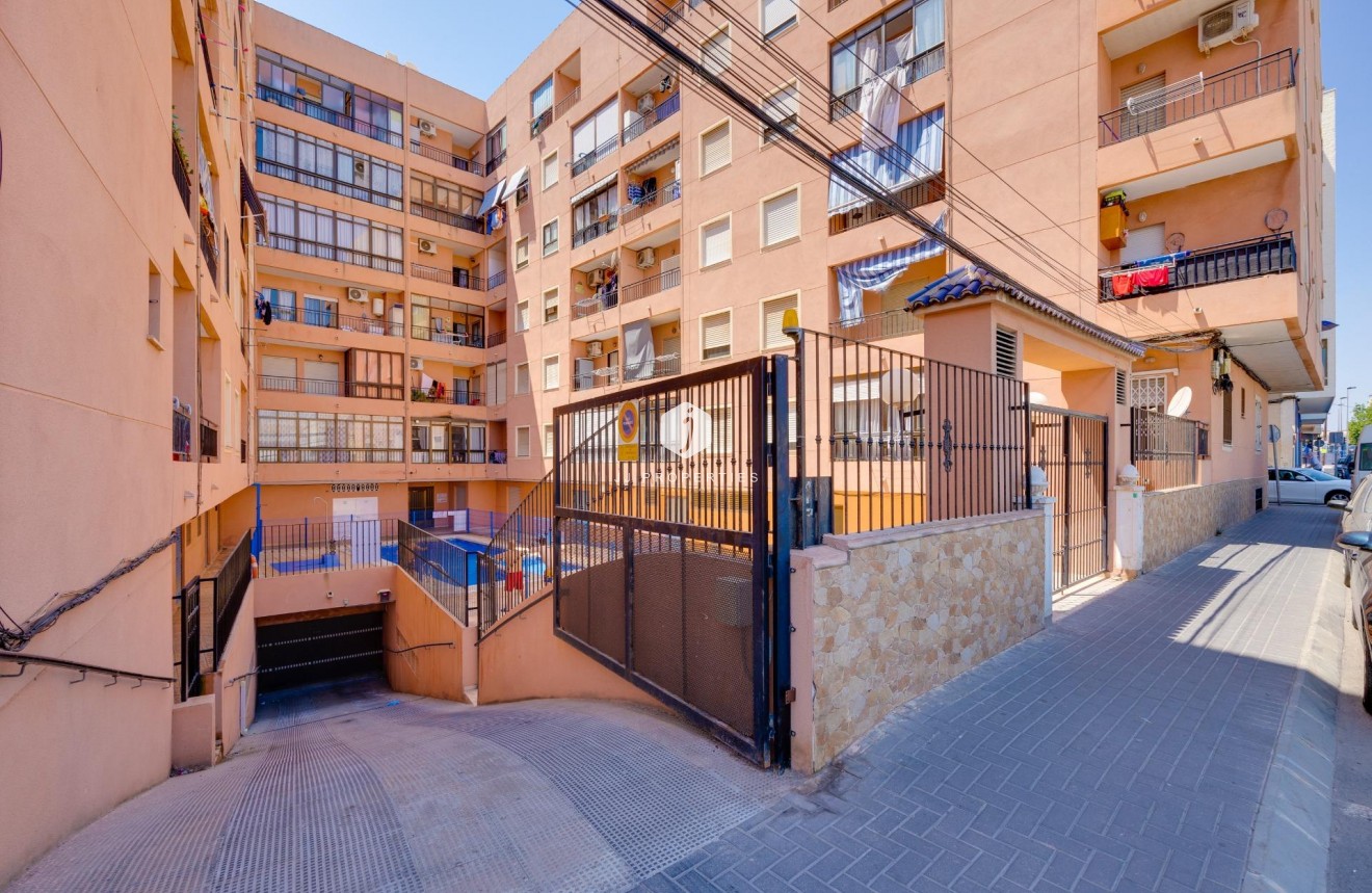 D'occasion - Appartement -
Torrevieja - Centro