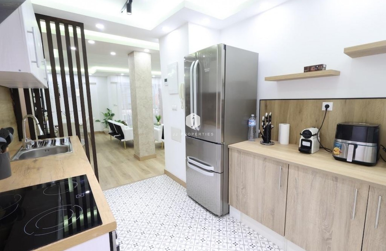 D'occasion - Appartement -
Torrevieja - Costa Blanca