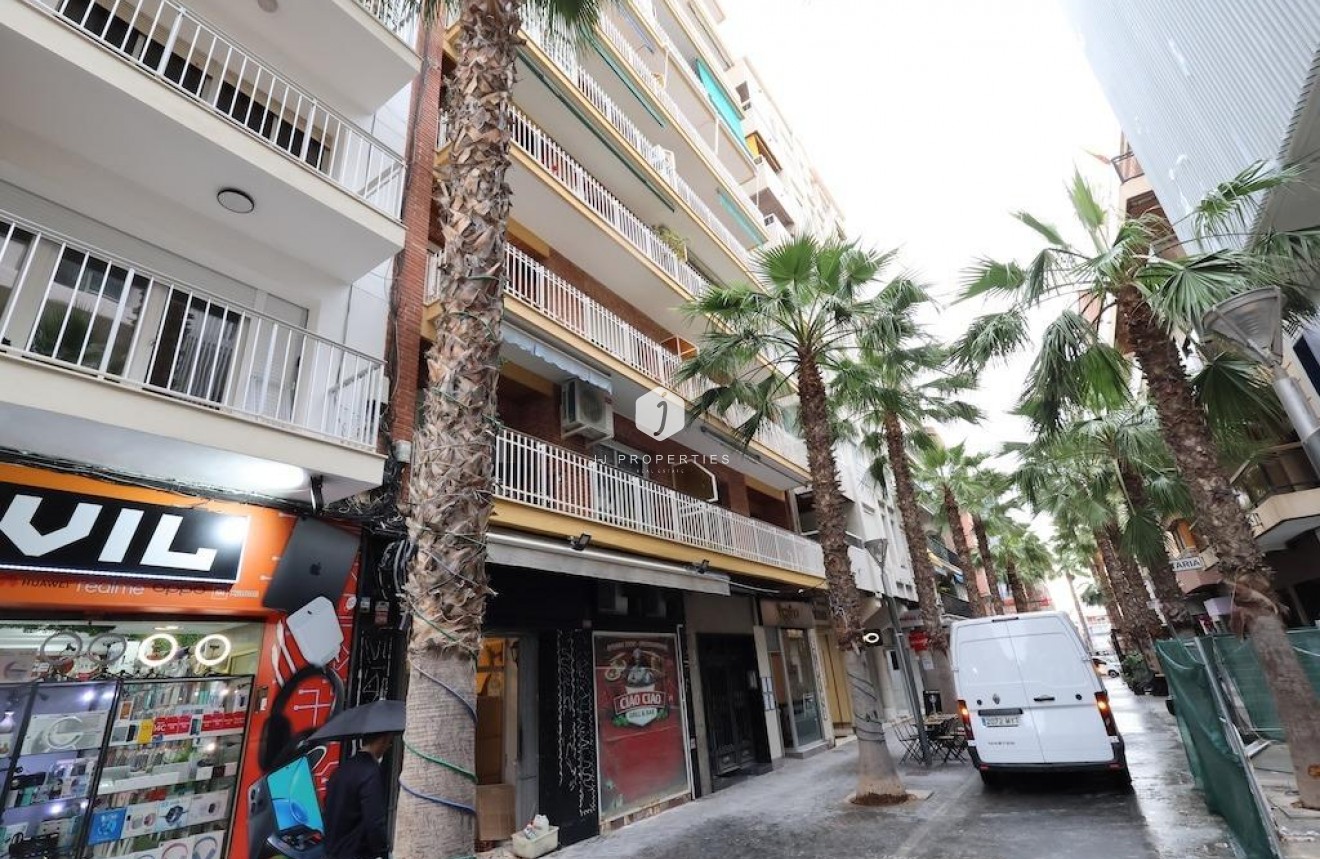 D'occasion - Appartement -
Torrevieja - Costa Blanca