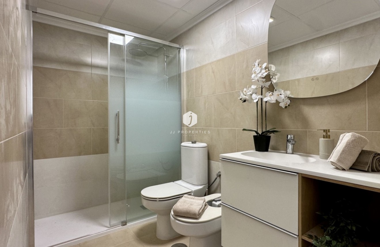 Resale - Apartment / flat -
Torrevieja - Costa Blanca