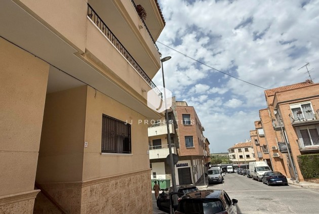 Aus zweiter Hand - Wohnung -
San Miguel de Salinas - Inland