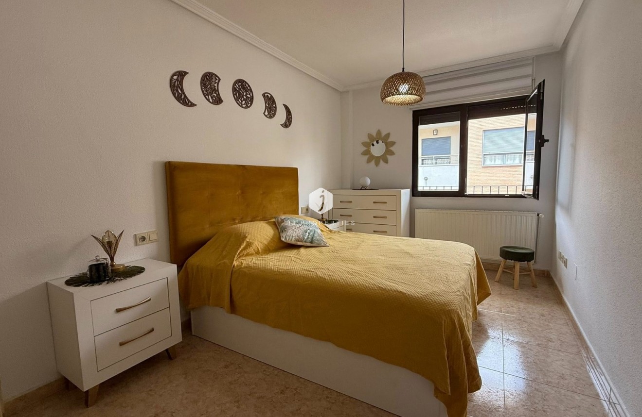 Aus zweiter Hand - Wohnung -
San Miguel de Salinas - Inland