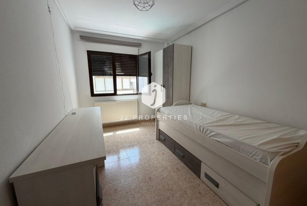 Aus zweiter Hand - Wohnung -
San Miguel de Salinas - Inland
