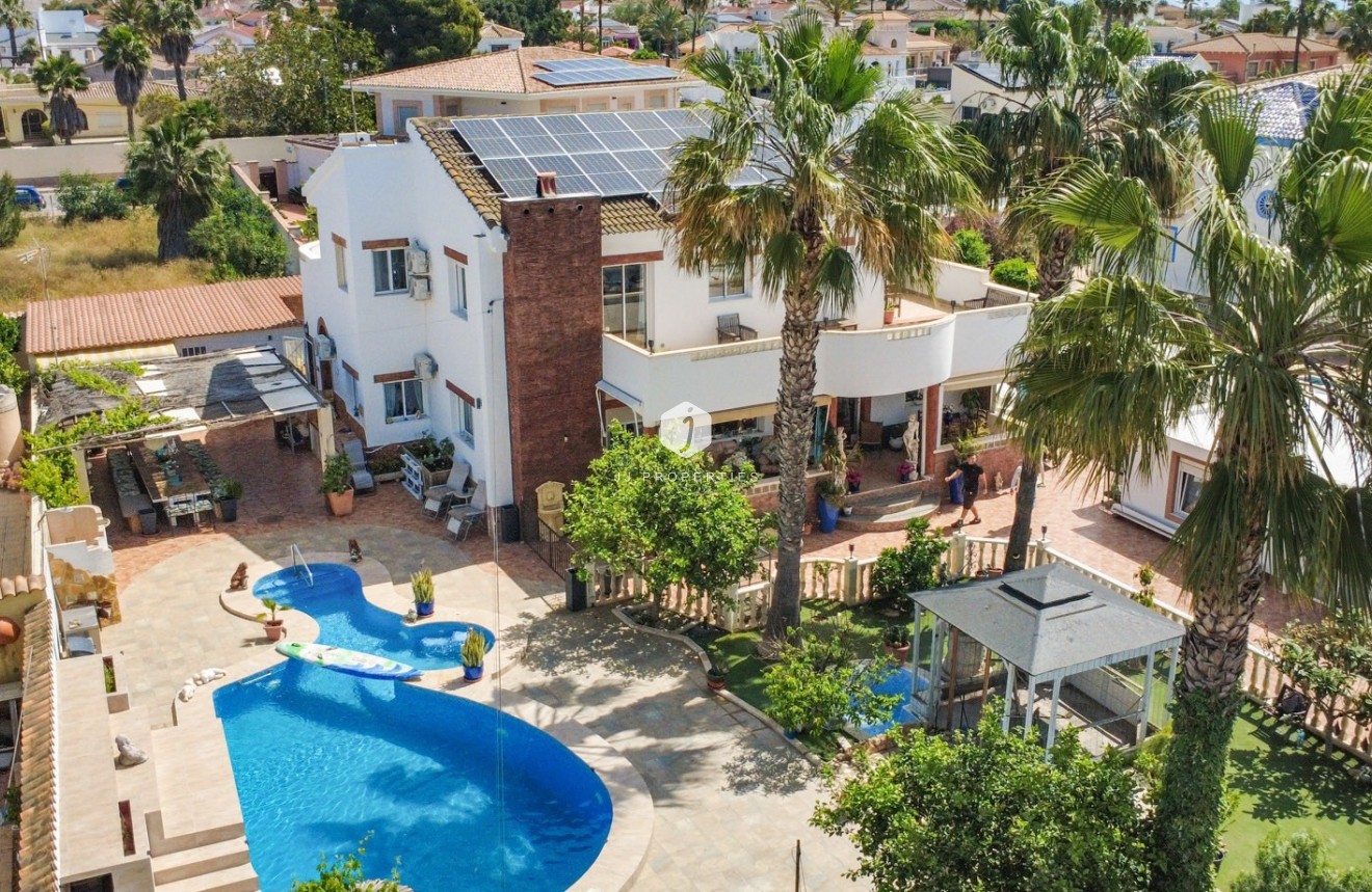 Resale - Villa -
Ciudad Quesada - Costa Blanca