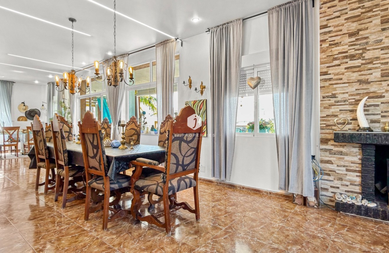 Resale - Villa -
Ciudad Quesada - Costa Blanca