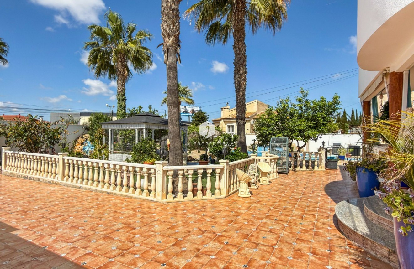 Resale - Villa -
Ciudad Quesada - Costa Blanca