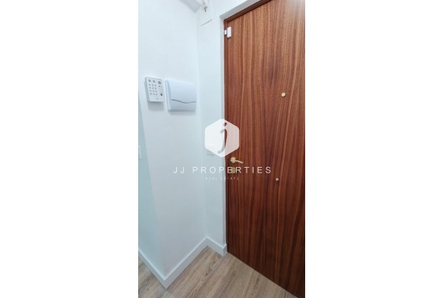 D'occasion - Appartement -
Torrevieja - Centro