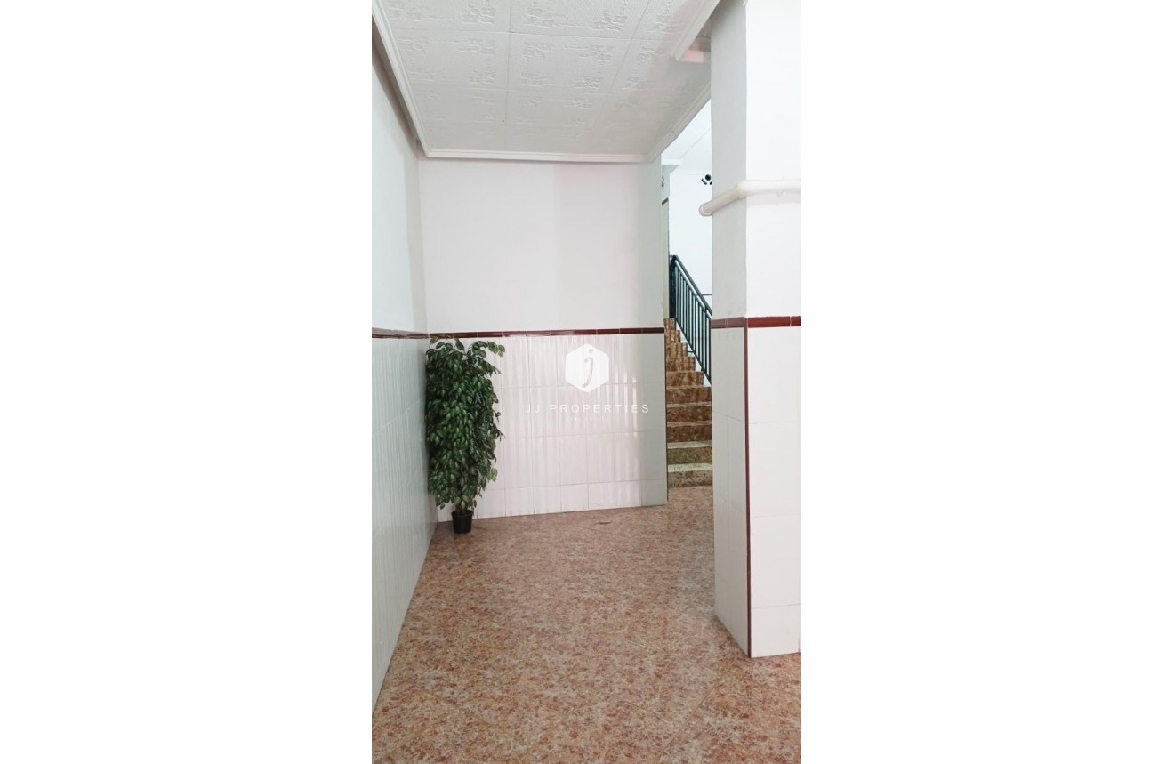D'occasion - Appartement -
Torrevieja - Centro
