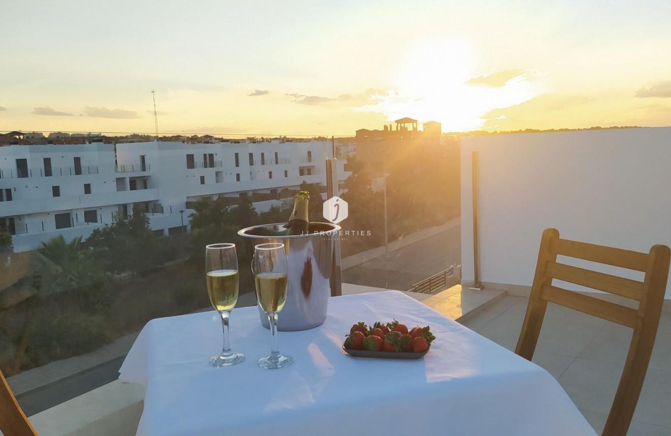 Obra nueva - Villa -
Orihuela Costa - PAU 8