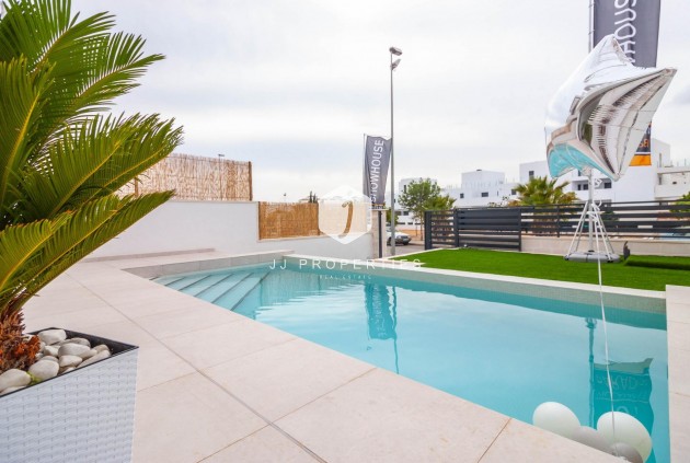 Obra nueva - Villa -
Orihuela Costa - PAU 8
