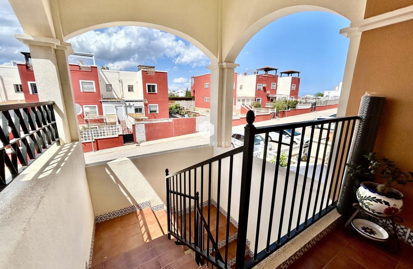 Aus zweiter Hand - Wohnung -
Los Altos - Costa Blanca