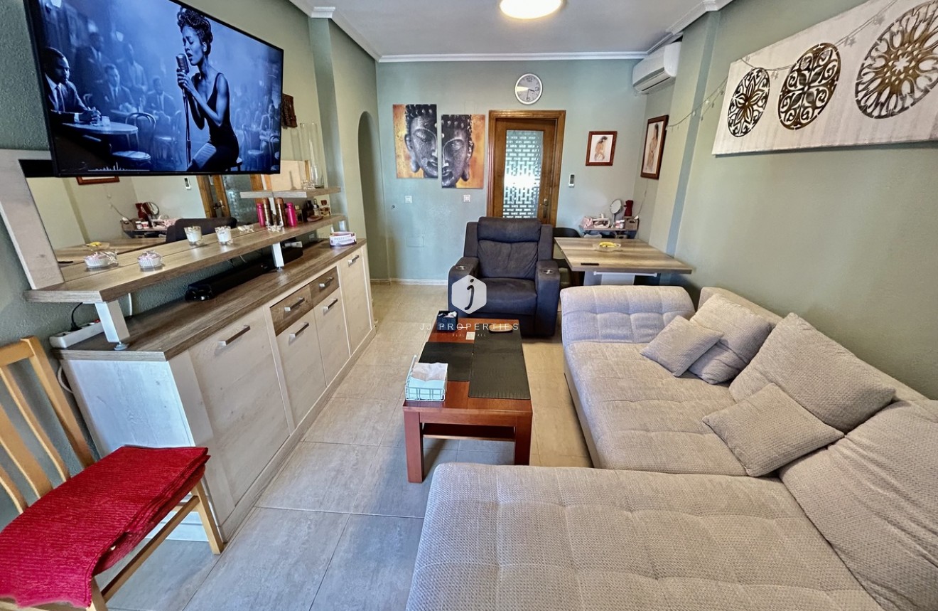 Aus zweiter Hand - Wohnung -
Los Altos - Costa Blanca