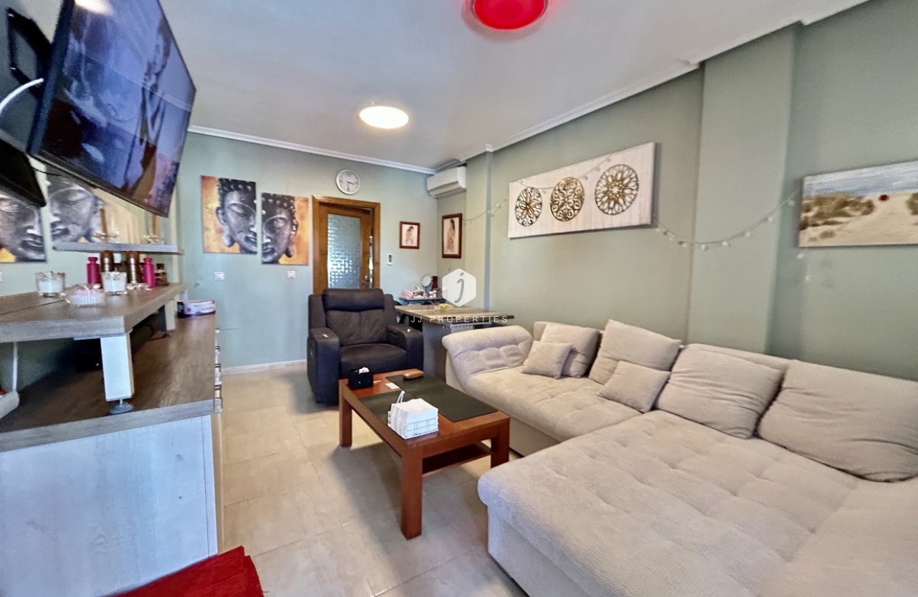 Aus zweiter Hand - Wohnung -
Los Altos - Costa Blanca