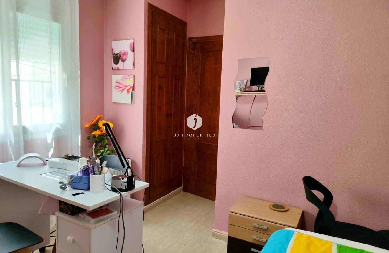 Aus zweiter Hand - Wohnung -
Los Altos - Costa Blanca