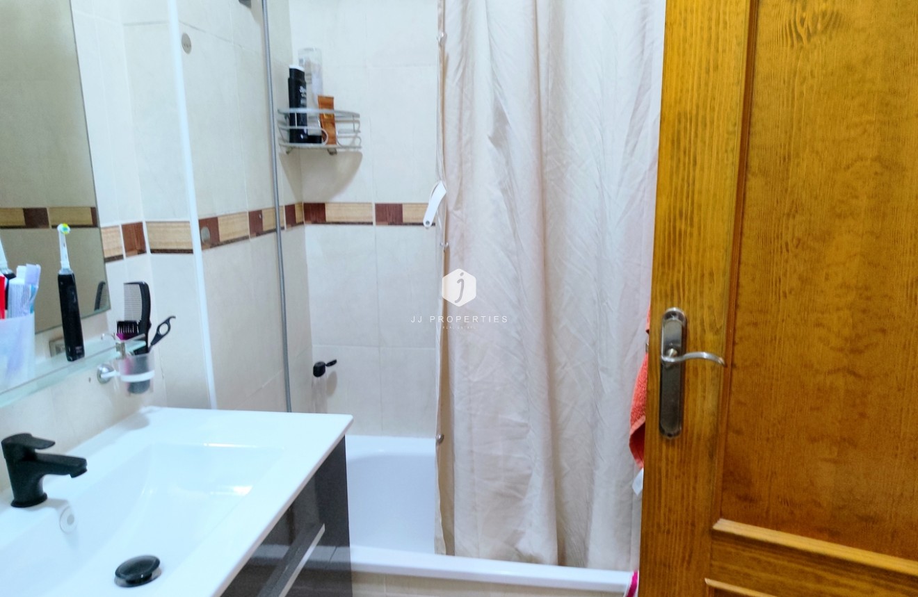 Aus zweiter Hand - Wohnung -
Los Altos - Costa Blanca