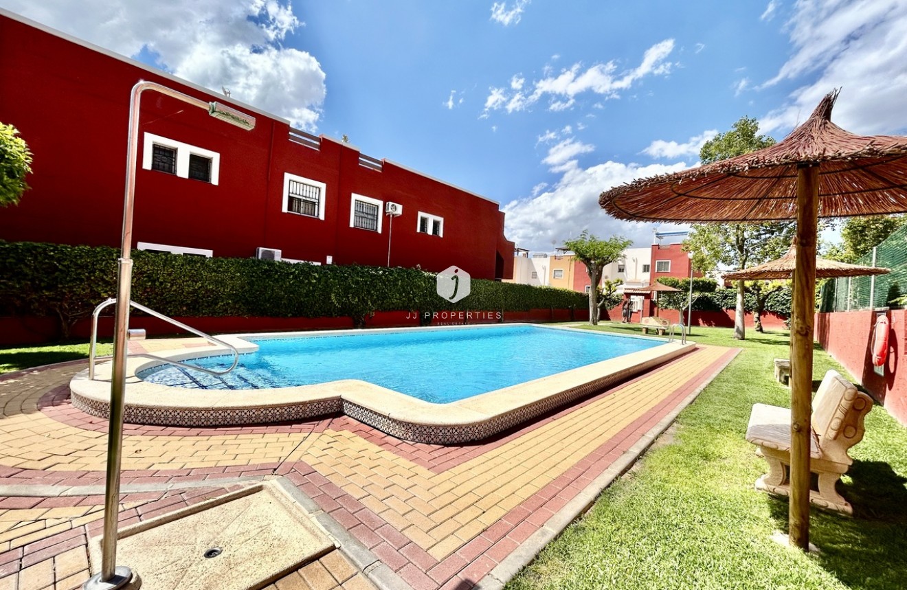 Aus zweiter Hand - Wohnung -
Los Altos - Costa Blanca