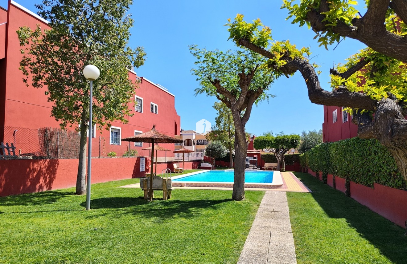 Aus zweiter Hand - Wohnung -
Los Altos - Costa Blanca