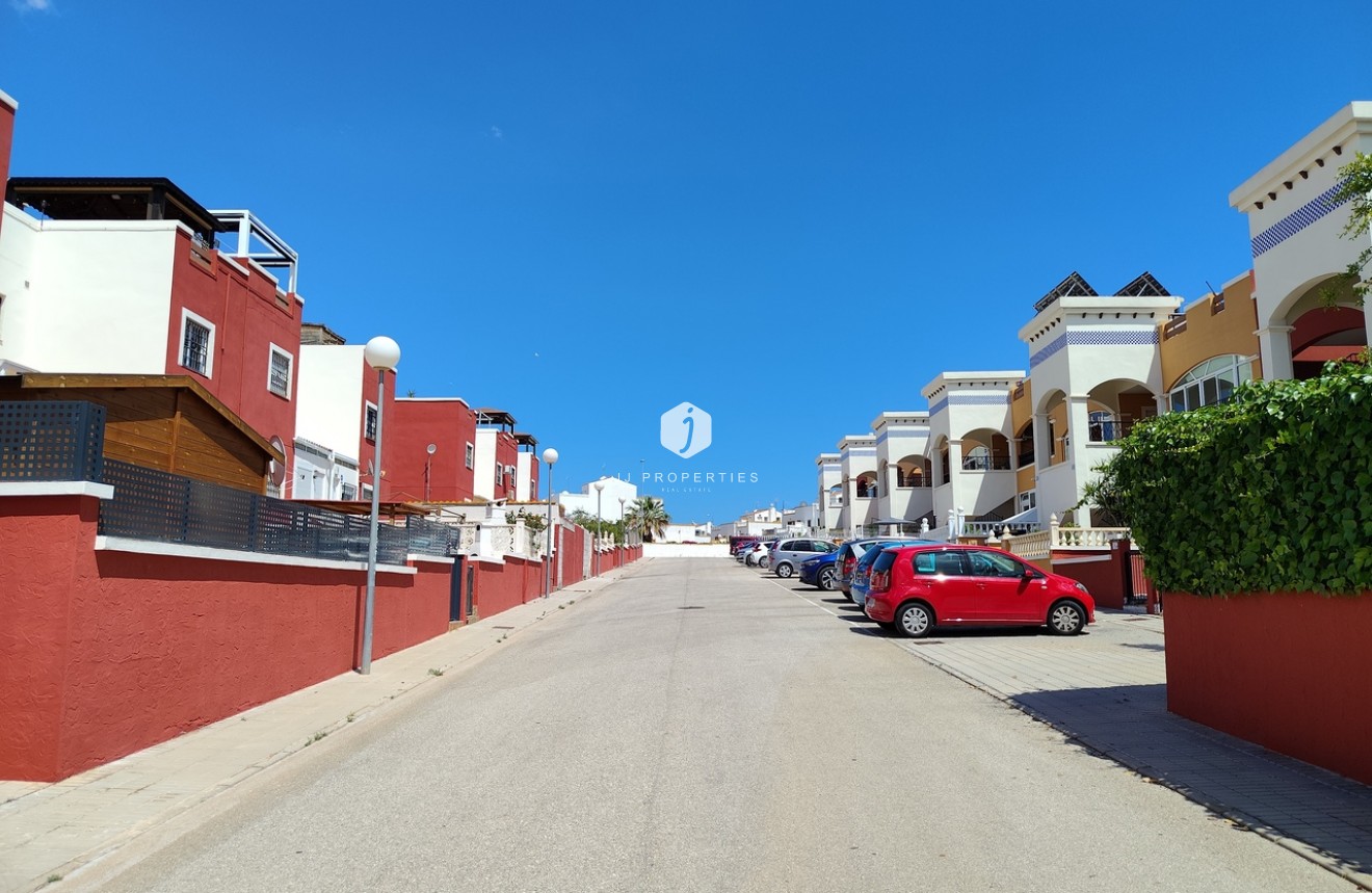 Aus zweiter Hand - Wohnung -
Los Altos - Costa Blanca