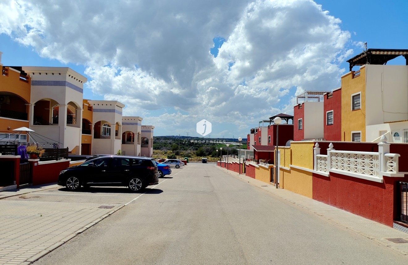 Aus zweiter Hand - Wohnung -
Los Altos - Costa Blanca