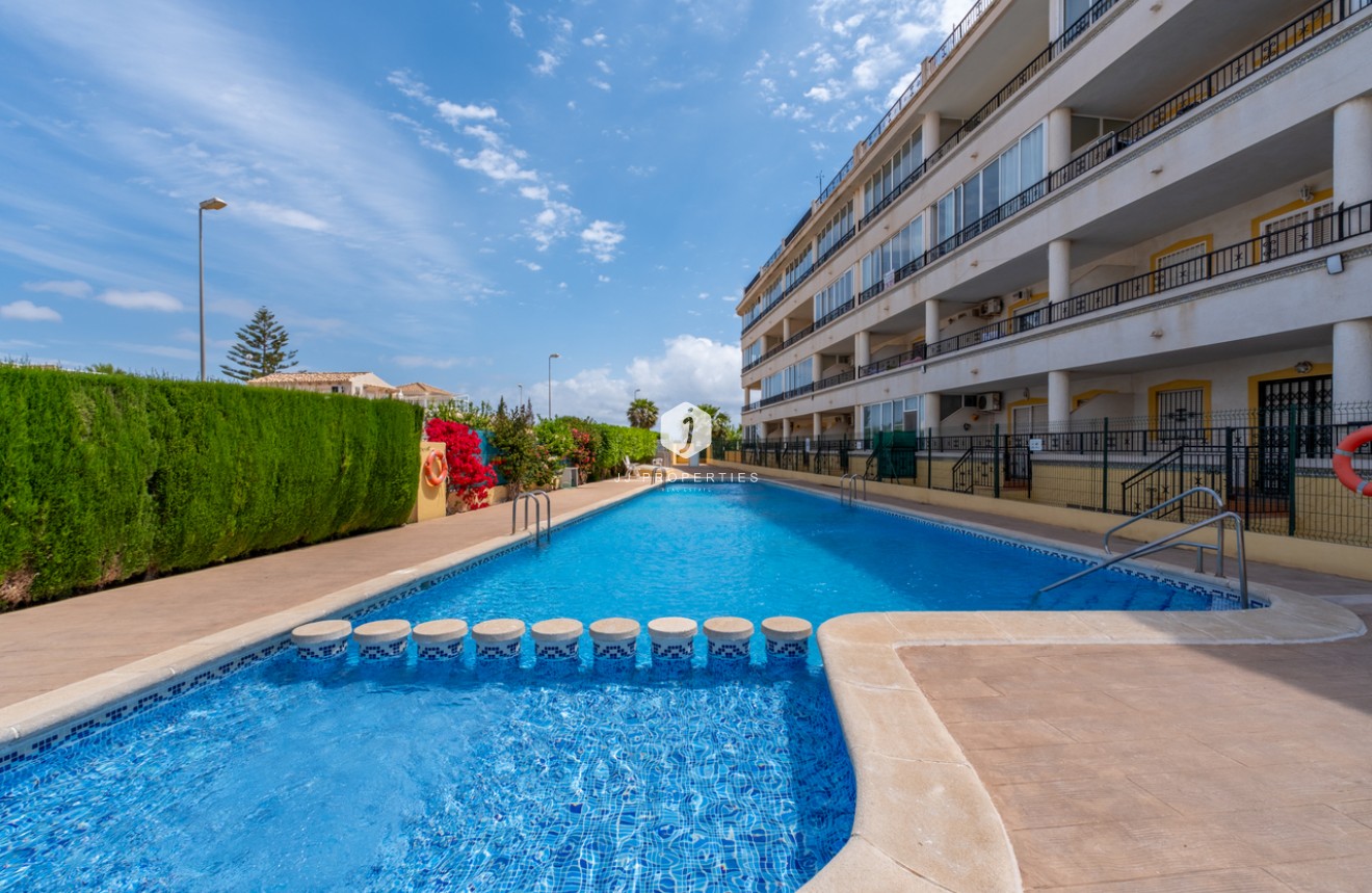 Aus zweiter Hand - Wohnung -
Playa Flamenca - Costa Blanca