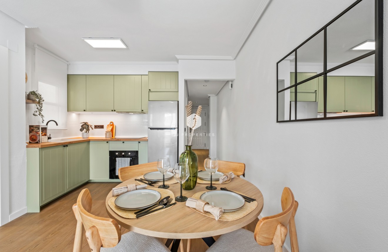 Aus zweiter Hand - Wohnung -
Playa Flamenca - Costa Blanca