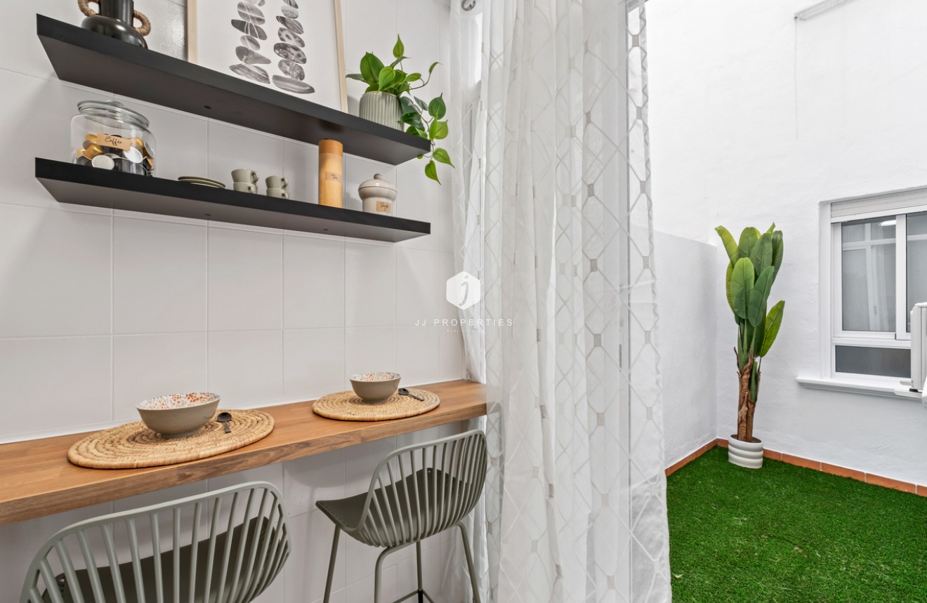 Aus zweiter Hand - Wohnung -
Playa Flamenca - Costa Blanca