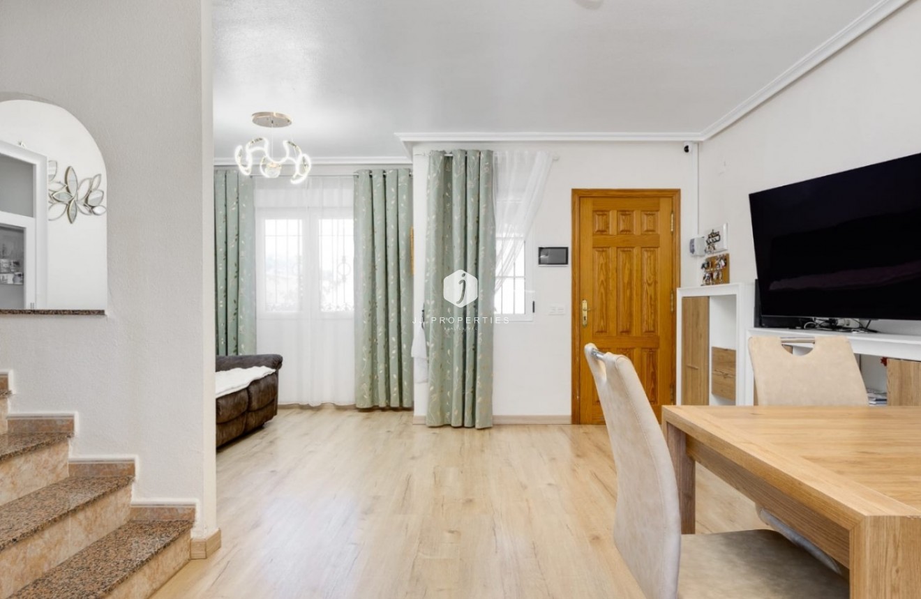 Aus zweiter Hand - Chalet -
Torrevieja - Costa Blanca