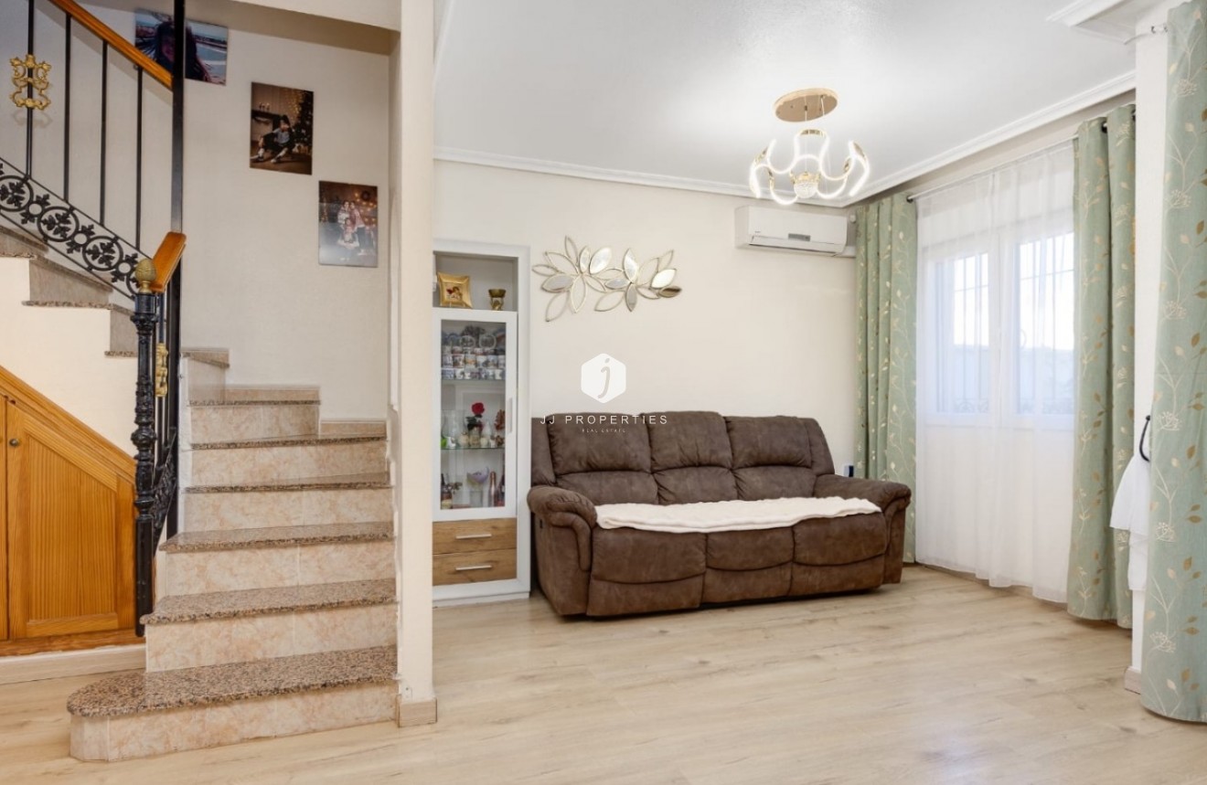 Aus zweiter Hand - Chalet -
Torrevieja - Costa Blanca
