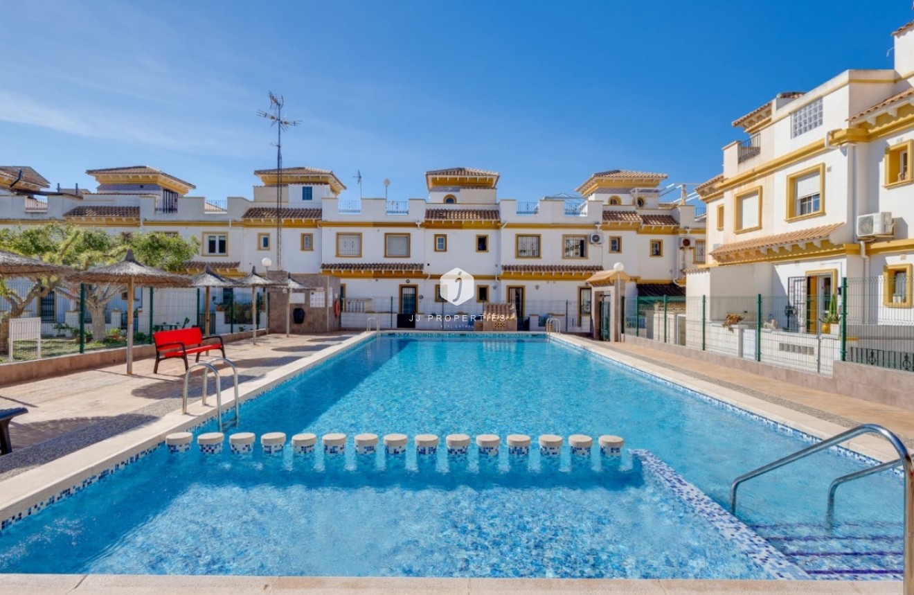 Aus zweiter Hand - Chalet -
Torrevieja - Costa Blanca