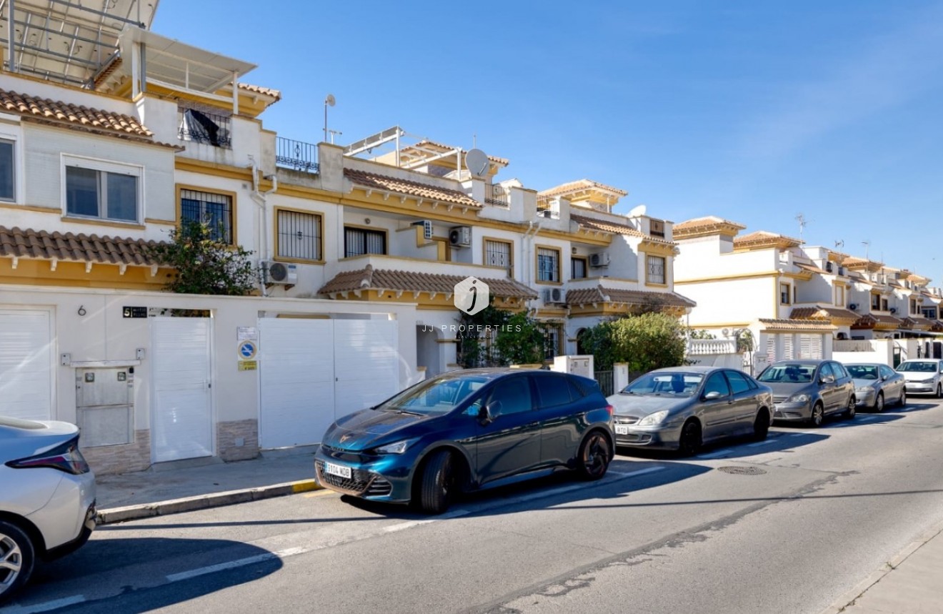 Aus zweiter Hand - Chalet -
Torrevieja - Costa Blanca